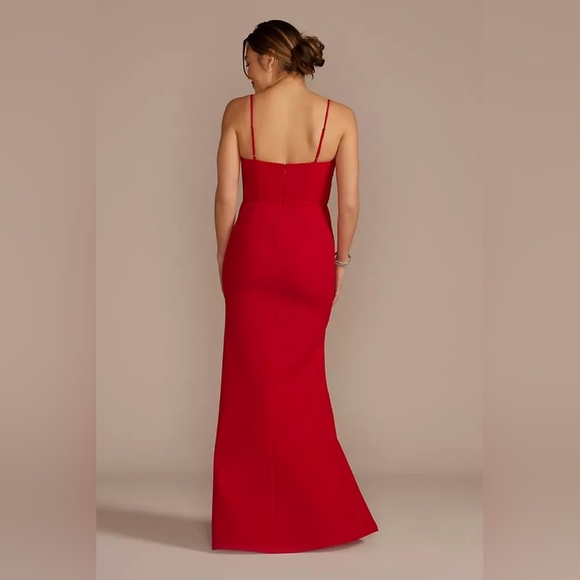 DB STUDIO | Crepe Keyhole Sheath with Side Slit in Poppy sz 2 - Picture 11 of 12